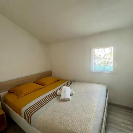 La Folie Fautaise - 500 M - Pool